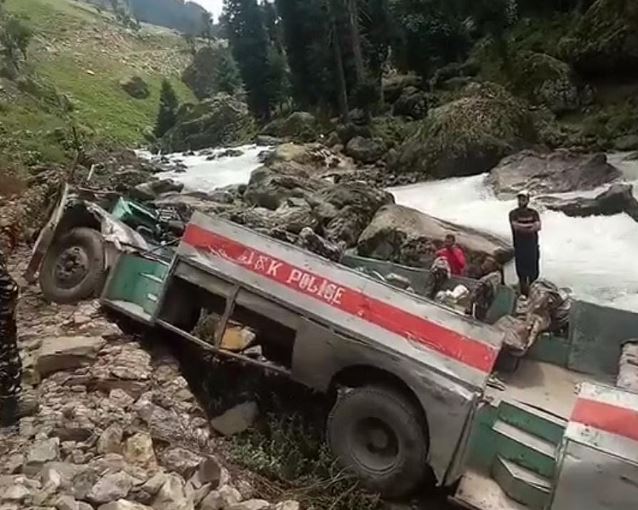 Bus returning from Amarnath Yatra duty falls into gorge in Kashmir, seven ITBP personnel killed