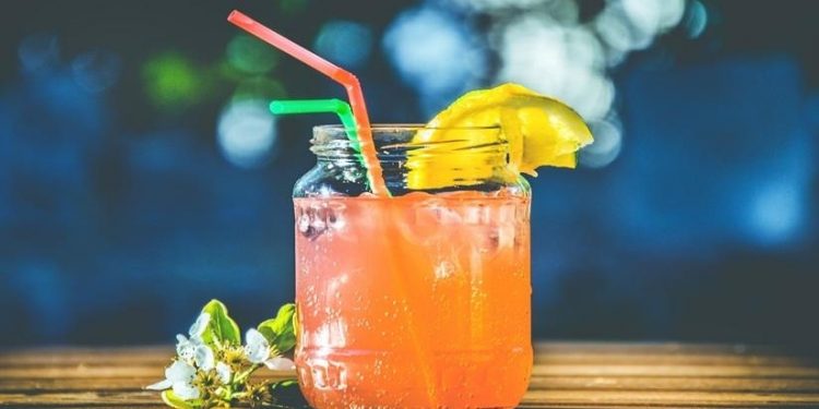 Cocktails to Enjoy the Monsoons At Home