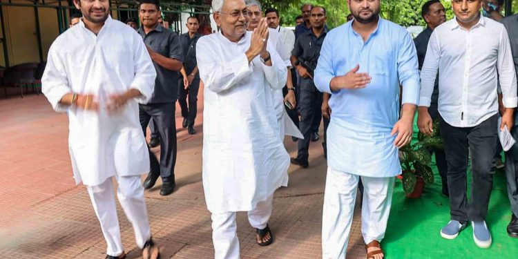 Nitish Kumar stakes claim to form govt again after resigning as ‘NDA CM’