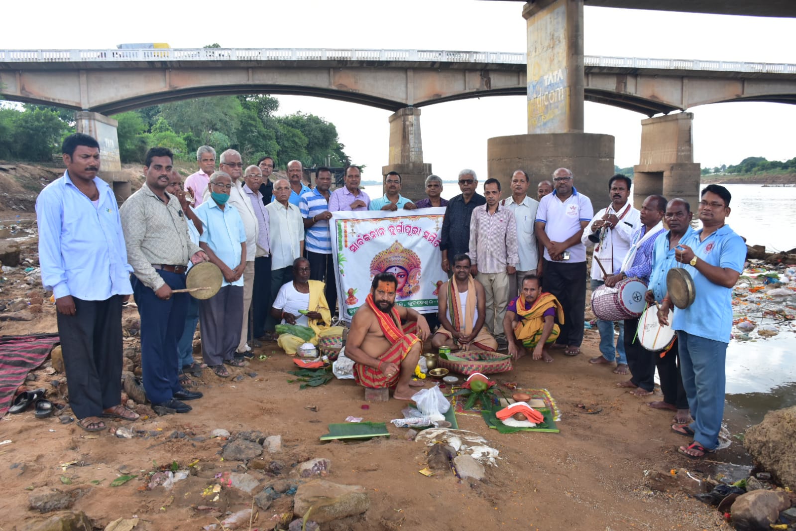 Clay collected from Kuha Khai river bank to prepare Goddess Durga idols on eve of Durga Puja_ Vss nagar puja committee