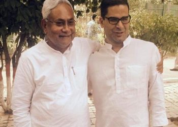 Prashant Kishor meets Nitish Kumar amid speculation over 2024 bid Patna: Poll strategist-turned-politician Prashant Kishor, who was giving statements against Bihar Chief Minister Nitish Kumar till last week, met him on the dinner table in the latter's official residence, sources said Wednesday. Sources said that Nitish Kumar called him through former Rajya Sabha MP Pawan Kumar Verma, and Kishor stayed at CM's residence for two hours on Tuesday night and discussed various issues. The development came in wake of Nitish Kumar, after the Delhi visit to cement opposition unity, claimed that Kishor does not know ABC of Bihar, and is a businessman, who worked with several parties in the country despite having been given an offer to stay in the JD-U. Retaliating, Kishor said that Nitish Kumar will activate his 'Paltimar' plan again before 2024 or 2025. Sources have said that Verma met Nitish Kumar on Monday and the latter reportedly assigned him to convince Kishor to work with him. Sources said that Nitish Kumar gave the offer to Kishor to work with him as the Prime Ministerial candidate of the opposition parties for the 2024 Lok Sabha election. Verma on Tuesday hinted that some people left Nitish Kumar after he supported the BJP and CAA in 2020, and now, he has separated his party from the BJP, many people are joining him again. Kishor is currently busy in Jan Suraj campaign in Bihar and he has scheduled his Padyatra from October 2. IANS Prashant Kishor, Nitish Kumar