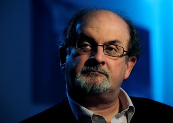 Salman Rushdie (File: Reuters/Dylan Martinez)