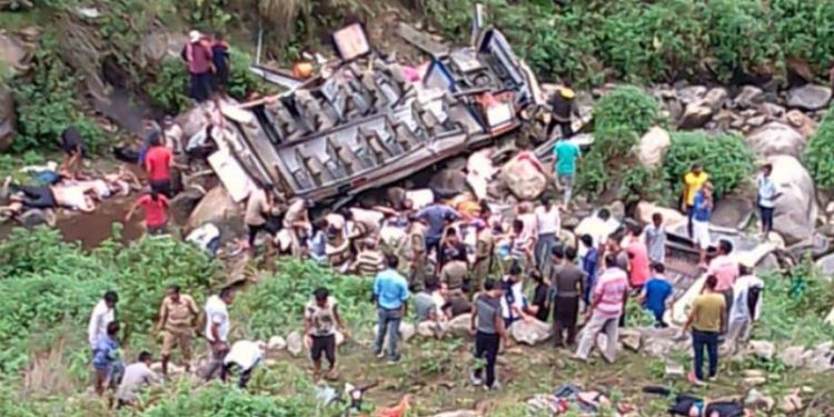 Heavy casualties feared as bus falls into gorge in Uttarakhand's Pauri district