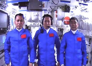 china astronaut