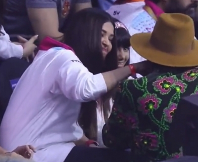 Aishwarya Rai pinches Ranveer Singh's nose at PKL final, video goes viral
