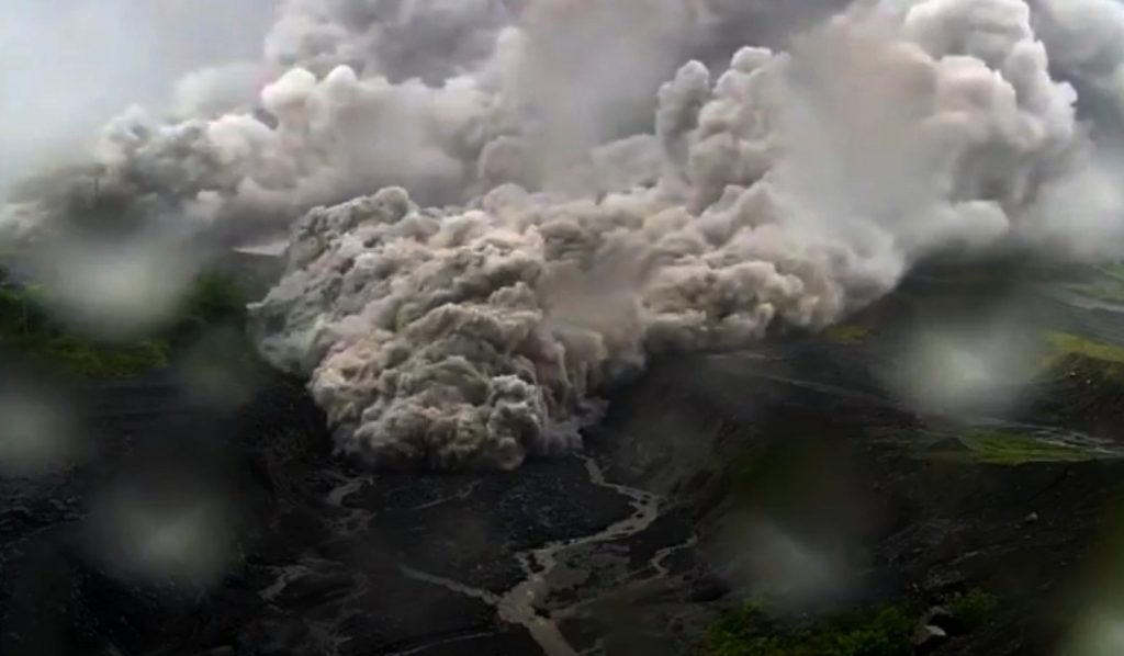 Indonesia, Semeru volcano