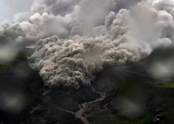 Indonesia, Semeru volcano