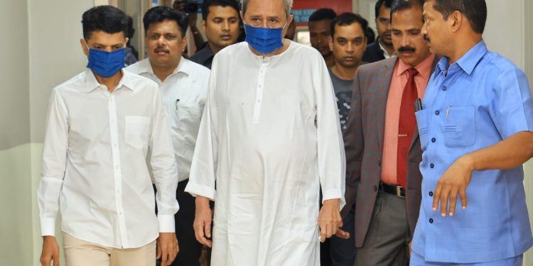 Naveen Patnaik at Apollo Hospital following the demise of Naba Das