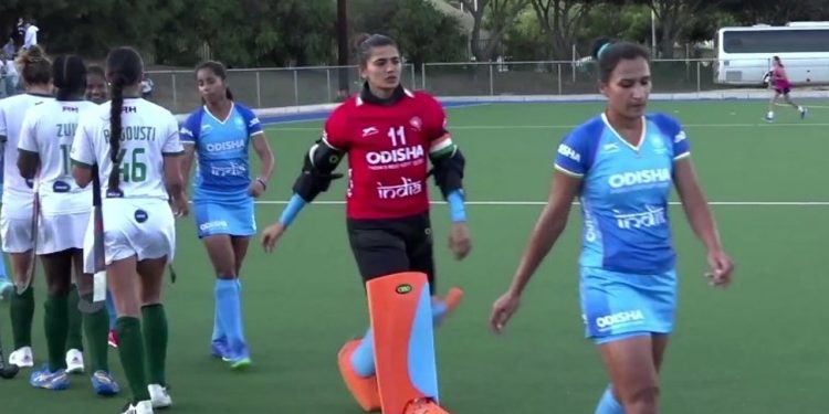 India women's hockey team. Image: toisports/Twitter