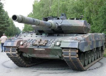 Leopard 2 tank