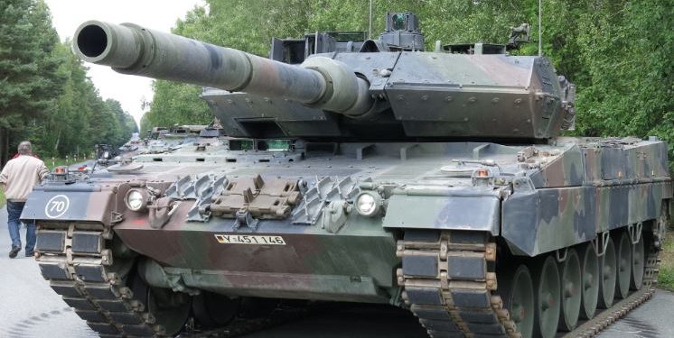 Leopard 2 tank