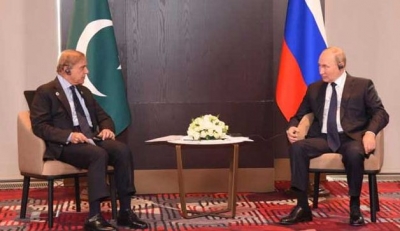 Putin with pakistan pm