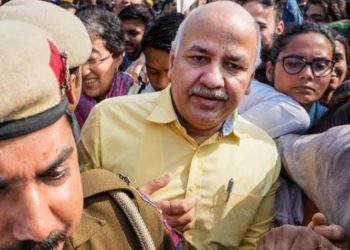 Excise policy scam: Delhi HC issues notice to CBI on Sisodia's bail plea