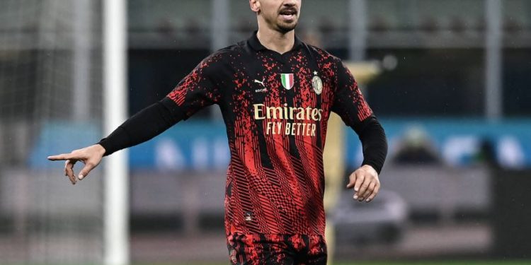 Zlatan Ibrahimovic makes 2022-23 season debut for AC Milan against Atalanta (Image: IFTVofficial/Twitter)
