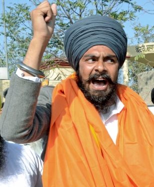 Massive search operation on to arrest fugitive Sikh radical Amritpal