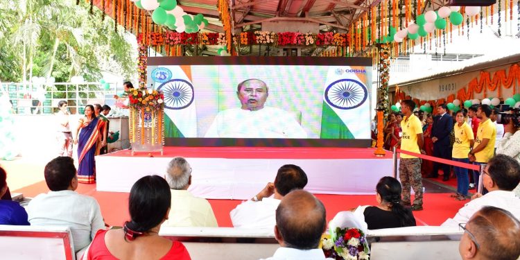 CM flags off pilgrimage train from Bhubaneswar railway station