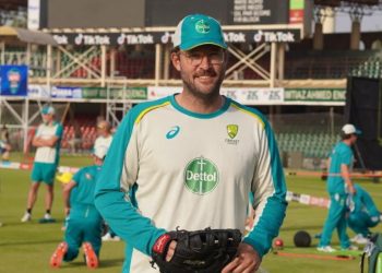 Australia Assistant Coach Daniel Vettori during practice session in Karachi (Image: TheRealPCB/Twitter)