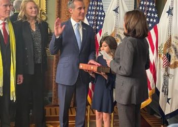 Eric Garcetti officially sworn as the US Ambassador to India   (Image: cmsub/Twitter)