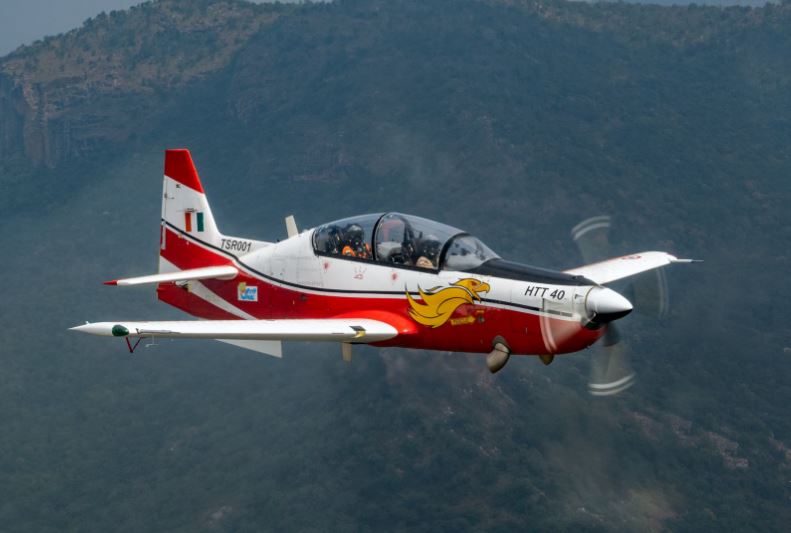 Defence ministry signs Rs 6,800-cr contract with HAL for 70 HTT-40 basic trainer aircraft