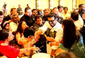 In Los Angeles for the Oscars, Ram Charan meets fans, makes their day