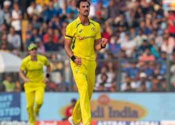 Mitchell Starc gets fiver-fer as Australia restrict India to 117 in second ODI at Visakhapatnam