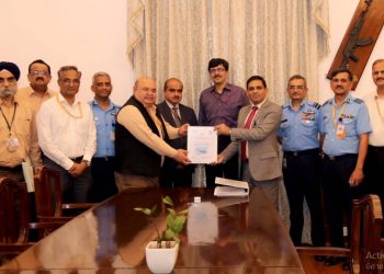 Defence Ministry signed two contracts worth over Rs 3,700 crore with Bharat Electronics Limited (BEL) for radars and receivers (Image: PIB_India/Twitter)