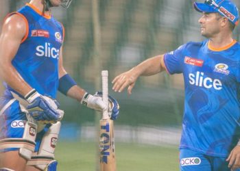 Dewald Brevis and Mark Boucher during Mumbai Indians practice session (Image: mipaltan/Twitter)