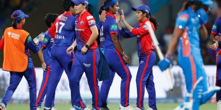 Delhi Capitals restrict Mumbai Indians to 109 in their second group match of WPL 2023 (Image: Twitter)