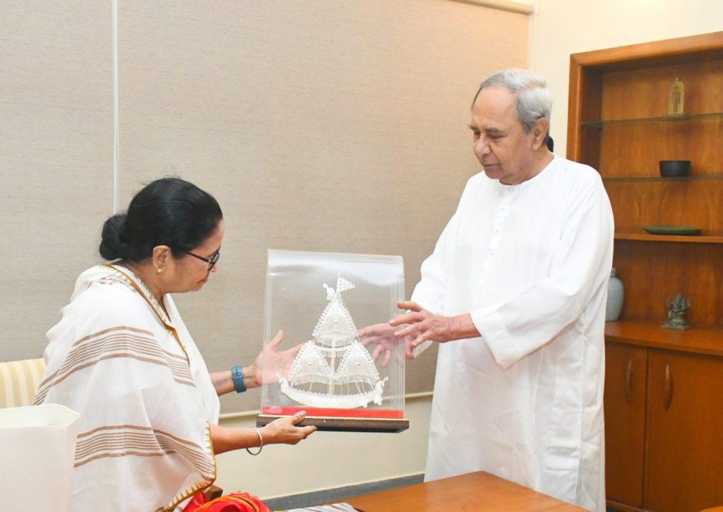 Naveen Patnaik, Mamata Banerjee