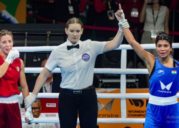 Nikhat Zareen beats Boualam Roumaysa to reach pre-quarter final of IBA Women's World Boxing Championships (Image: KhelNow/Twitter)