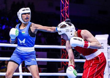 Nikhat Zareen advances to the quarterfinals of World Boxing Championships beat Patricia Alvarez Herrera in pre-quarterfinal bout (Image: airnewsalerts/Twitter)