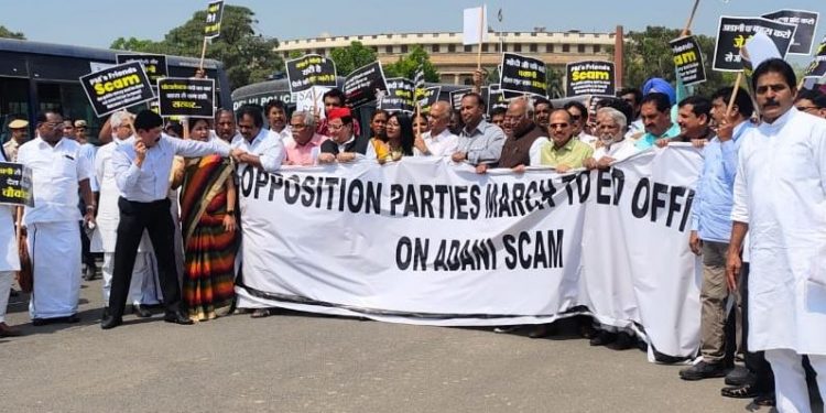 Opposition leaders protest outside parliament demanding JPC probe in Adani issue (Image: Twitter)