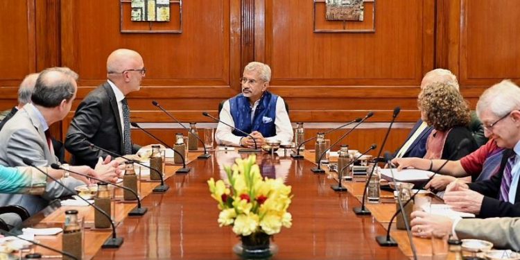 EAM S Jaishankar holds meeting with a delegation of the American Jewish Committee, discusses ties with US and Israel (Image: DrSJaishankar/Twitter)