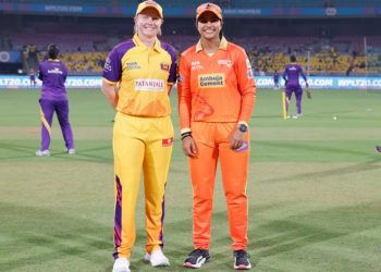Sneh Rana and Alyssa Healy during the toss of Gujarat Giants and UP Warriors' first season clash (Image: GujaratGiants/Twitter)