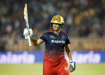 Sophie Devine's knock helps RCB win their WPL clash against Gujarat Giants (Image: cricbuzz/Twitter)
