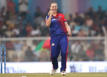 American quick Tara Norris takes first fifer of inaugural WPL as Delhi Capitals beat RCB at Brabourne (Image: Twitter)