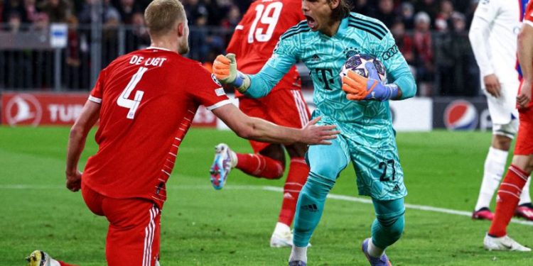 Yann Sommer keeps his sheet clean for Bavarians as PSG outplayed by Bayern in second leg of round-16 of Champions League (Image: demarkesports/Twitter)