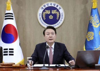 South Korea to restore Japan's trade status to improve ties