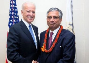 Indian-American political activist Shekar Narasimhan with US President Joe Biden (Courtesy: Shekar Narasimhan)