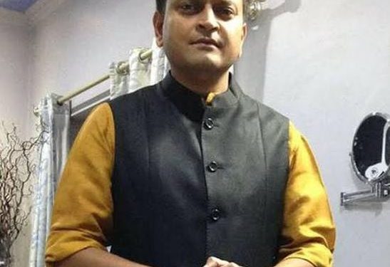 Former JD(U) spokesperson Ajay Alok joins BJP (Image: NewsArenaIndia/twitter)