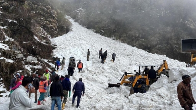 Army rescues 350 tourists stranded in Sikkim after sudden snowfall