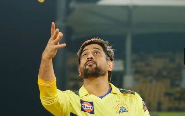 CSK elect to bowl against SRH