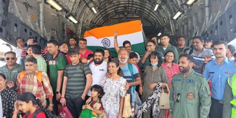 IAF's C17 Globemaster lands in Mumbai carrying 246 Indians evacuated from war-torn Sudan (Image: MEAIndia/Twitter)