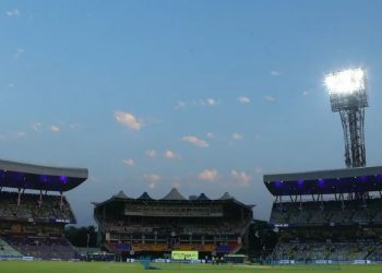 KKR opt to bowl against CSK