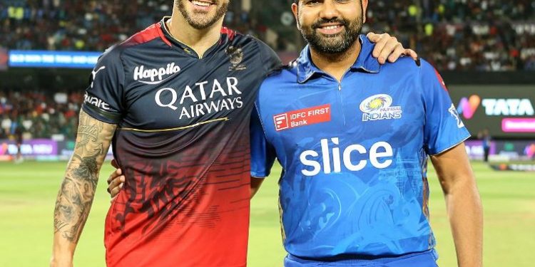 Mumbai's skipper Rohit Sharma with his Bangalore's Faf du Plessis during toss (Image: Twitter)