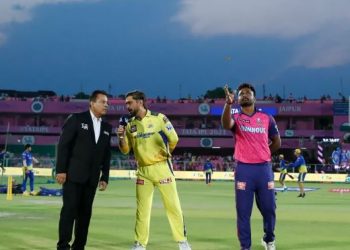 MS Dhoni and Sanju Samson during toss of the match between Rajasthan Royals and Chennai Super Kings (Image: iplt20.com)