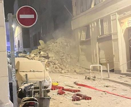 A building collapsed following an explosion in France's city Marseille (Image: Mediavenir/Twitter)