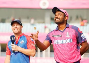 DC's skipper David Warner and RR's captain Sanju Samson during toss (Image: iplt20)