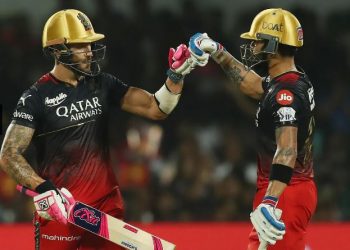 Royal Challengers Bangalore beat Mumbai Indians by eight wickets in Indian Premier League in Bengaluru