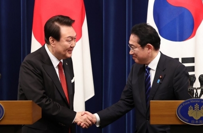 South Korea, Japan hold first security talks